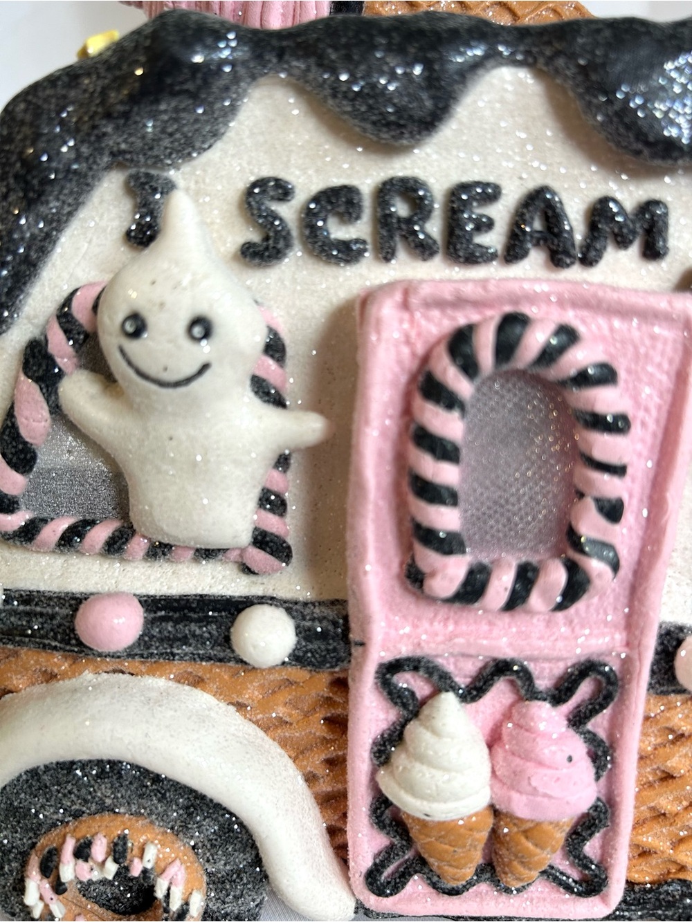 Candy Corn Lane ‘I Scream’ Ice Cream Truck Halloween LED Decor NWT - Picture 4 of 13